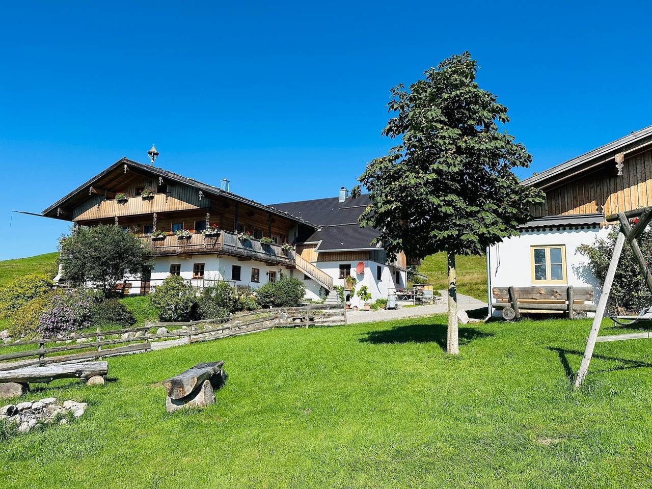 Ganze Ferienwohnung, Langegger Alm - Almhütte in Bernbeuren, Romantische Straße