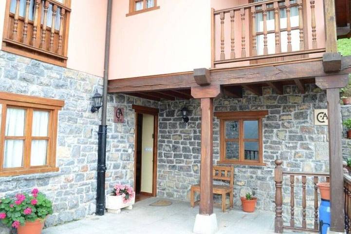 Casa la Xana for 10 people petfriendly with wifi and barbecue in Sevares, Piloña