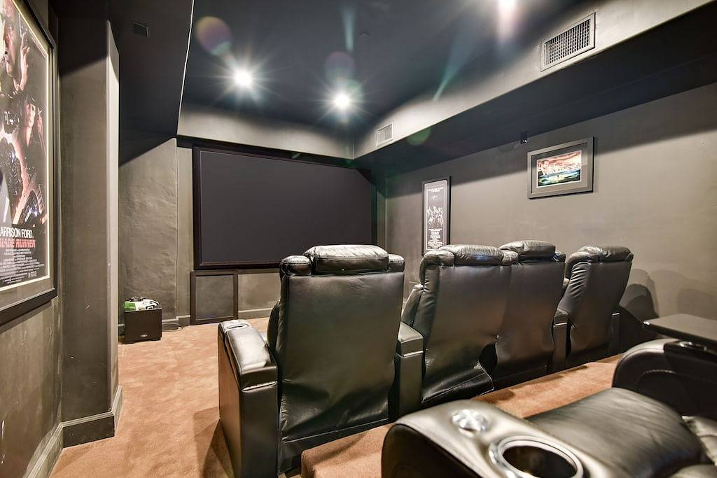 Luxury Resort Style Hollywood Hills Villa in Los Feliz, Los Angeles