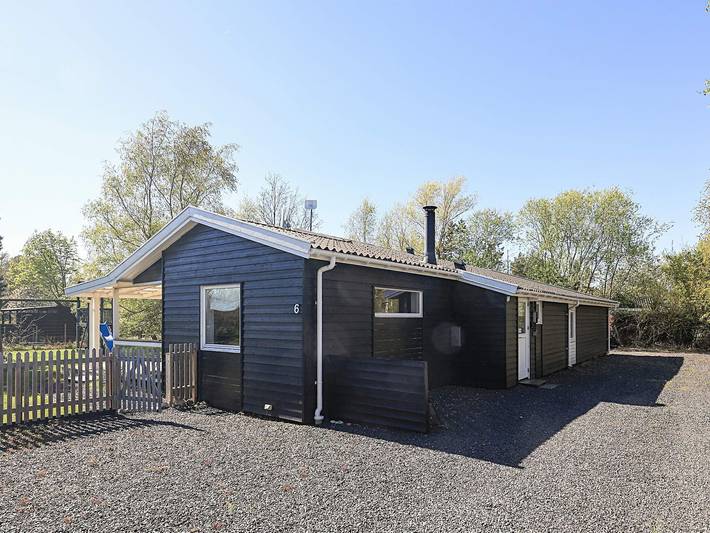 Ferienhaus für 8 Personen, mit Garten und Terrasse sowie Sauna und Pool, mit Haustier