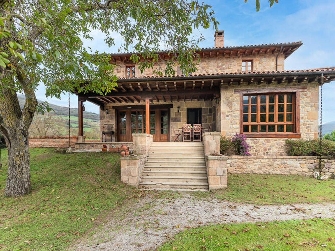 Ganze Wohnung, Haus in Barcena mit Panoramablick in Bárcena de Pie de Concha, Cordillera Cantábrica