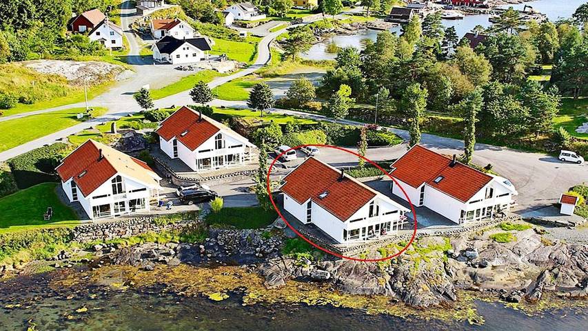 Ferienhaus für 13 Personen, mit Pool und Sauna sowie Whirlpool und Terrasse in Suldal