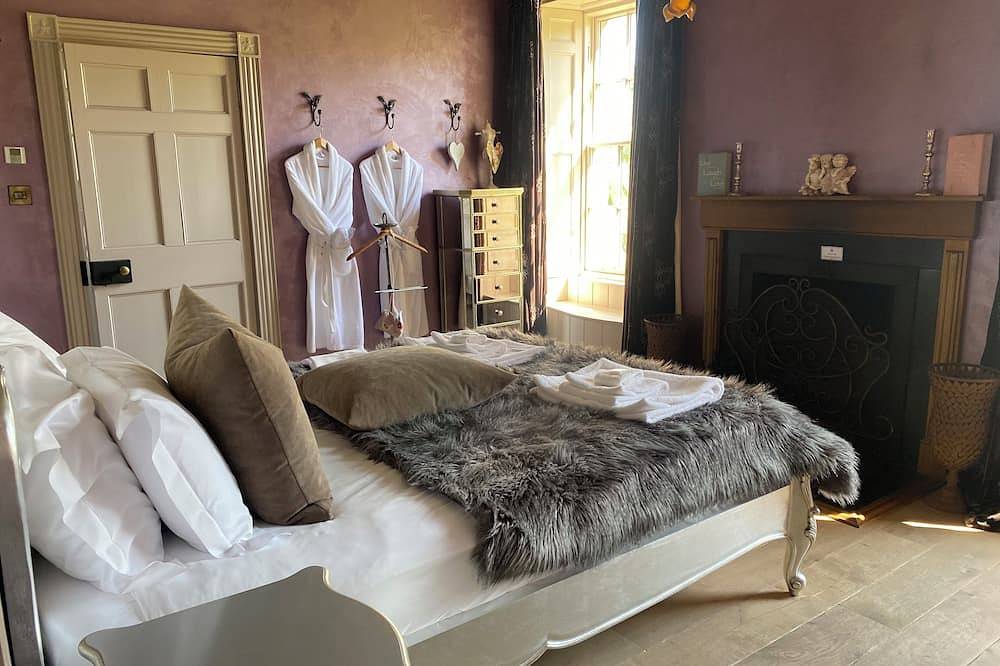 The Garden Rooms - romantic turreted cottage, Aberdeenshire in Aberdeenshire