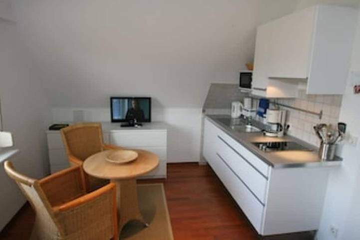 Ganze Wohnung, Klein aber fein - 20 qm Dg Wohnung zentral in Wyk, in Nordfriesische Inseln (Schleswig-Holstein) (Schleswig-Holstein), Wyk auf Föhr