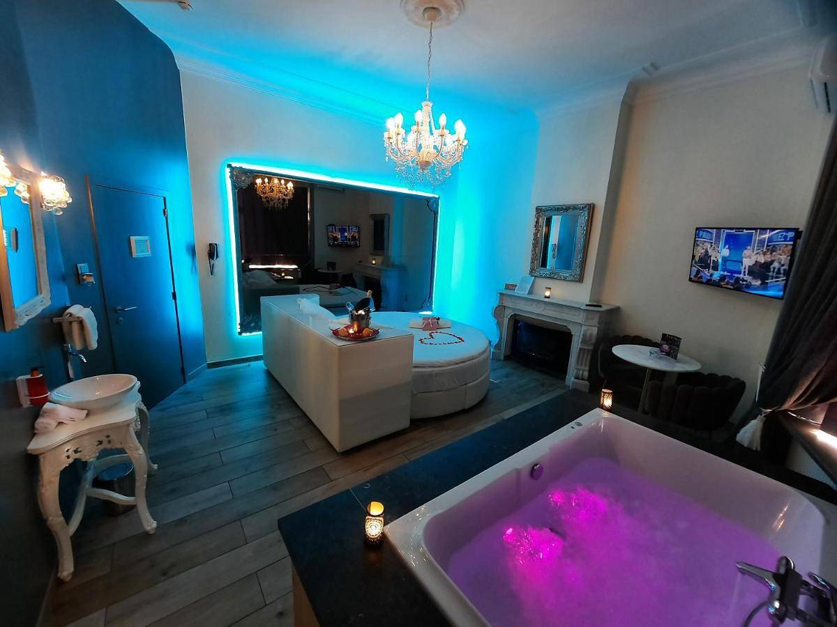 Queen Room with Spa Bath in Luik, Luik en omgeving