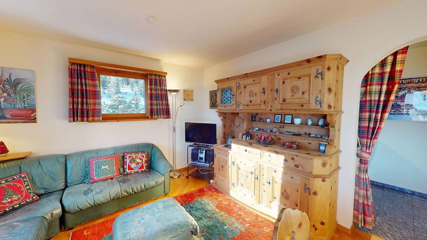 Ganze Wohnung, Apartment Ambretta Og - Geräumige Wohnung in Champfèr in Silvaplana, Sankt Moritz
