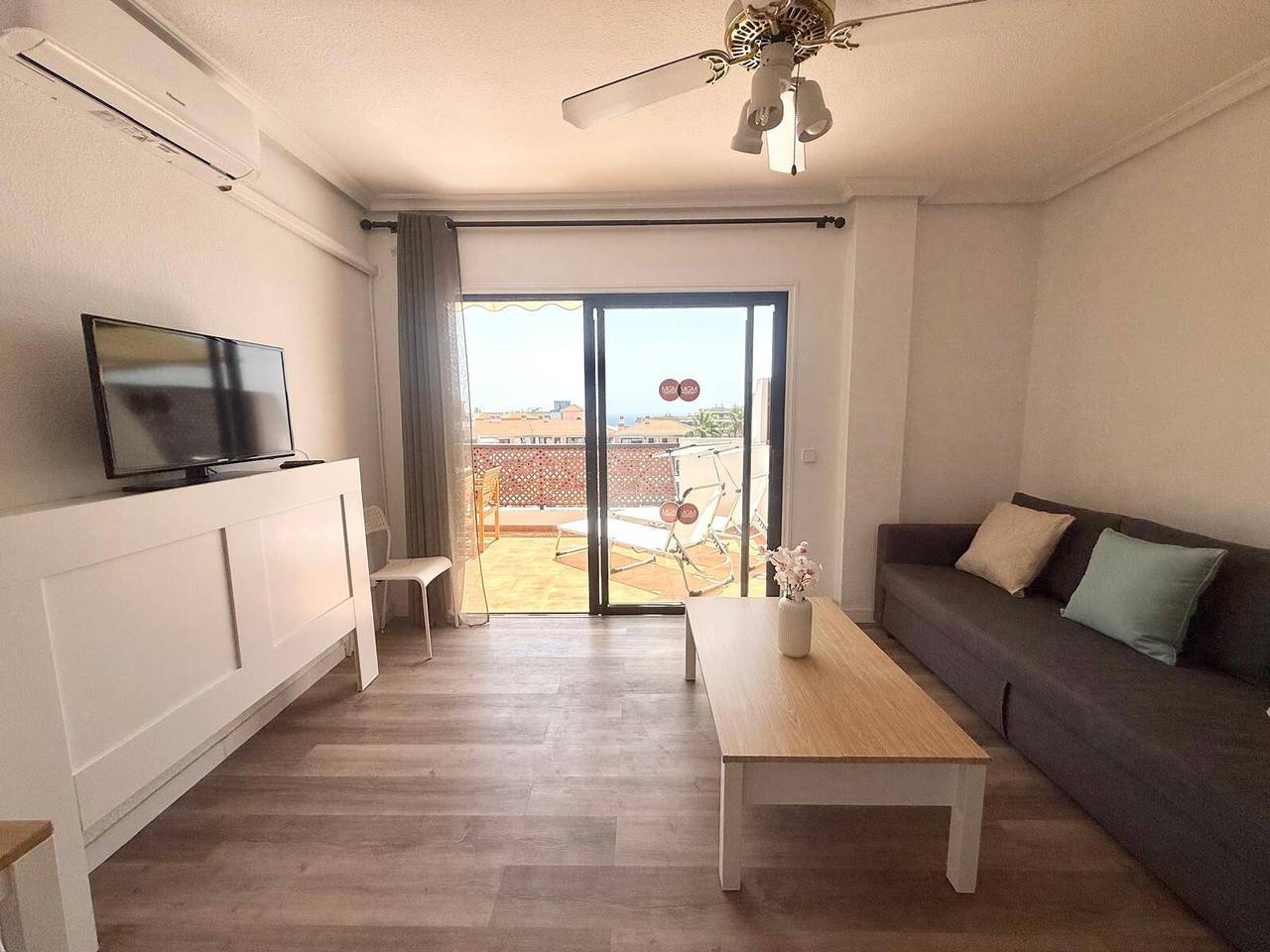 Ganze Wohnung, Ferienwohnung 'Oasis Del Sur' mit Meerblick, Wlan und Klimaanlage in Las Adelfas, San Miguel de Abona