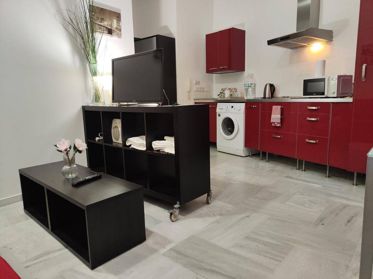 Apartamento entero, Piso y parking 10min Sevilla - Zona Comercial - Joyeria - Pescaderia in Camas , Provincia de Sevilla