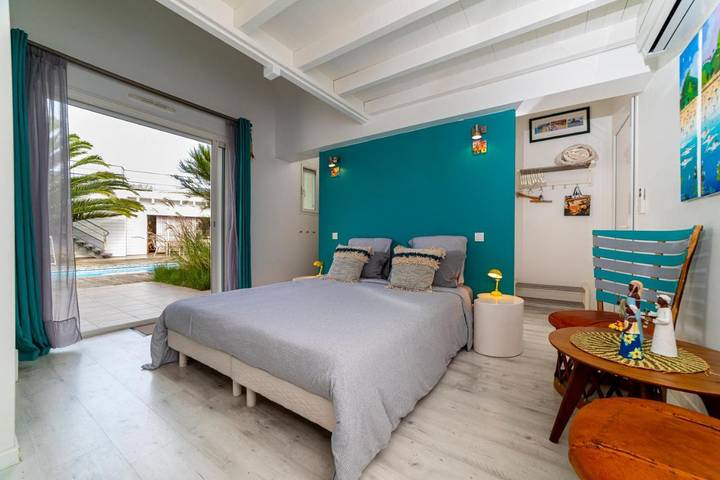 Location de vacances pour 2 personnes, avec jardin ainsi que piscine et vue à Biscarrosse - 2