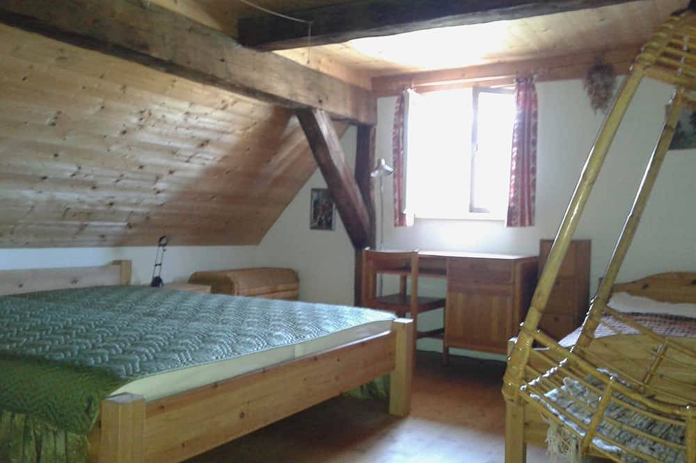 Maximale Entschleunigung, freistehendes Ferienhaus auf großem Grundstück in Bärnau, Naturpark Nördlicher Oberpfälzer Wald