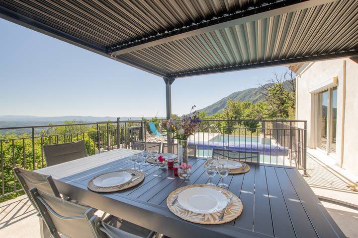 Villa for 8 people, with Garden