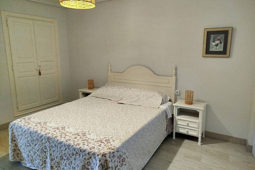 Entire apartment, Le Dorat 38 Apartment in Santillana del Mar, Cantabrian Coast