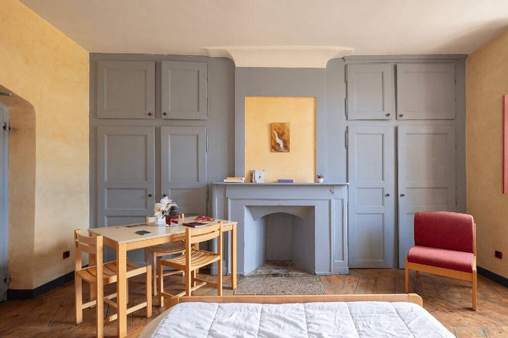 Ganze Wohnung, The Officers' Pavilion is a unique accommodation located in the heart of the Vau in Mont-Dauphin, Nationalpark Écrins