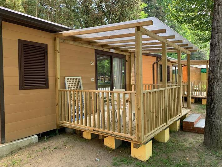 Camping pour 5 personnes, avec bassin pour enfant et piscine ainsi que jacuzzi et jardin à Viareggio - 4