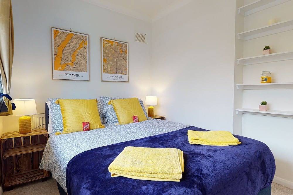 Entire apartment, Contemporary 2 Bed Apartment With Private Garden in Kent