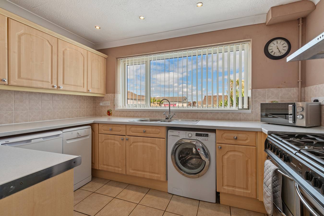 Roslen - Lovely Bungalow, Near Beach and Village in Saundersfoot, Pembrokeshire