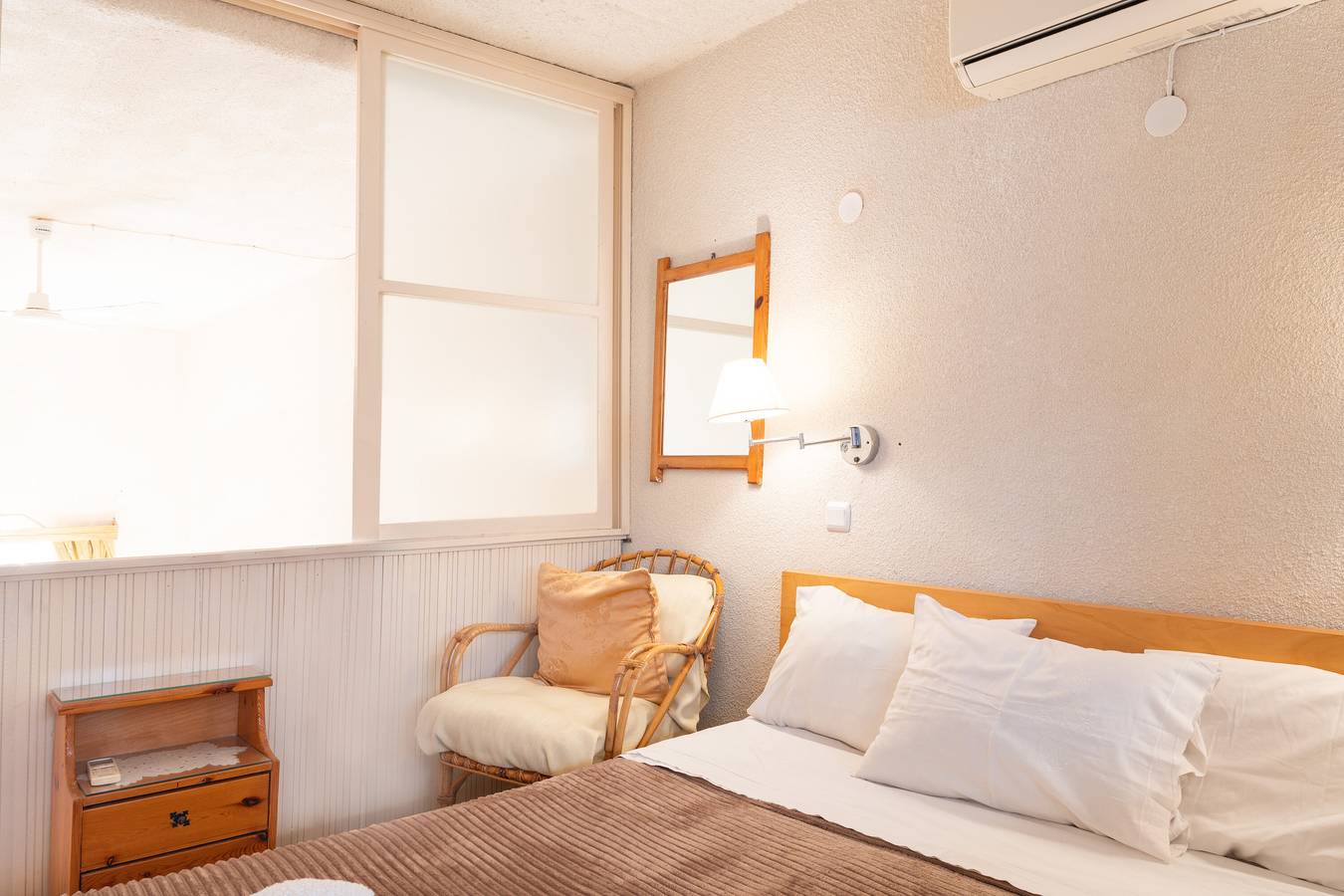 Ganze Wohnung, Ferienwohnung 'Zwei-Schlafzimmer Nr. 6' mit Meerblick, Wi-Fi und Klimaanlage in Panormos, Kalymnos