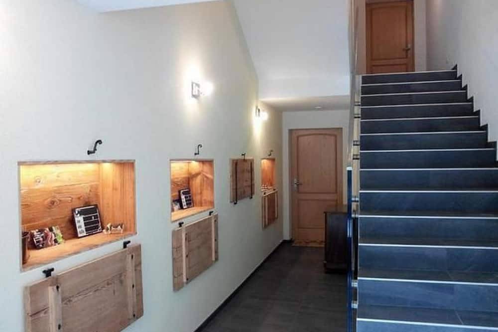 Ganze Wohnung, Appartement dans une ferme rénovée in Le Mont-Pèlerin, Chardonne