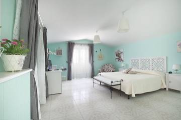 Villa With Pool for 14 People in Sorrento, Tyrrhenian Coast Campania, Photo 3