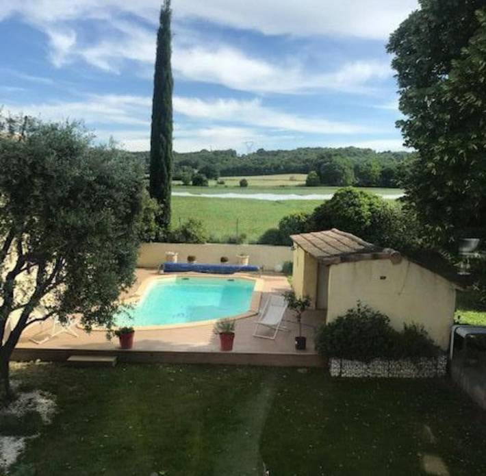 Villa pour 8 personnes, avec jardin et piscine