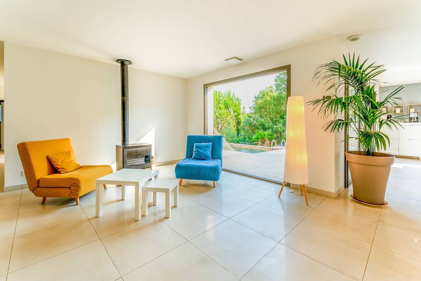 Appartement entier, Villa 'Au Bord Du Gardon' avec Vue sur la Montagne, Wi-Fi et Climatisation in Sainte-Anastasie, Région de Nîmes