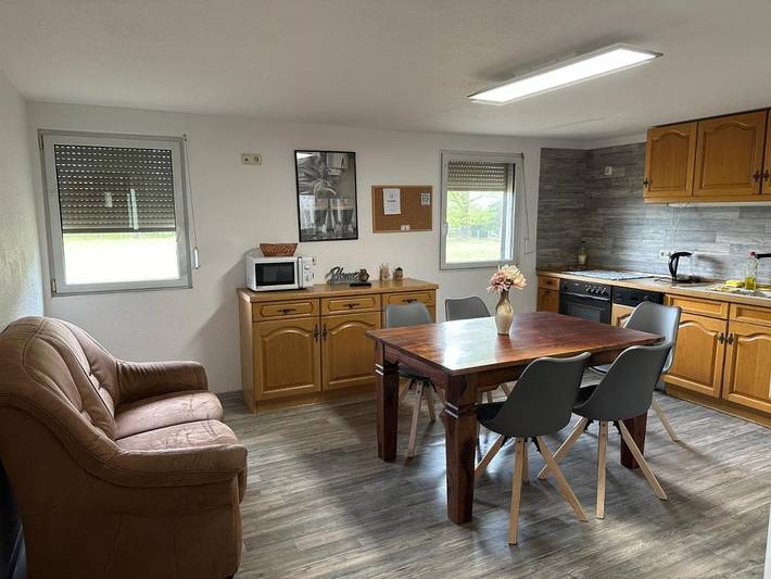 Ferienwohnung für 5 Personen, mit Terrasse und Garten in Bernsdorf