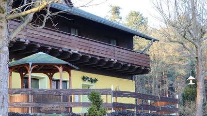 Ferienwohnung für 2 Personen, mit Balkon und Seeblick in Schenkendöbern