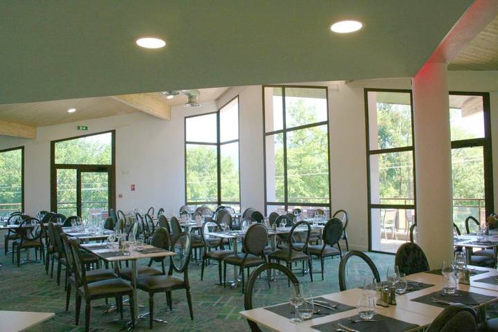 Parc de vacances pour 4 personnes, avec piscine ainsi que sauna et jardin dans les Alpes francaises - 4