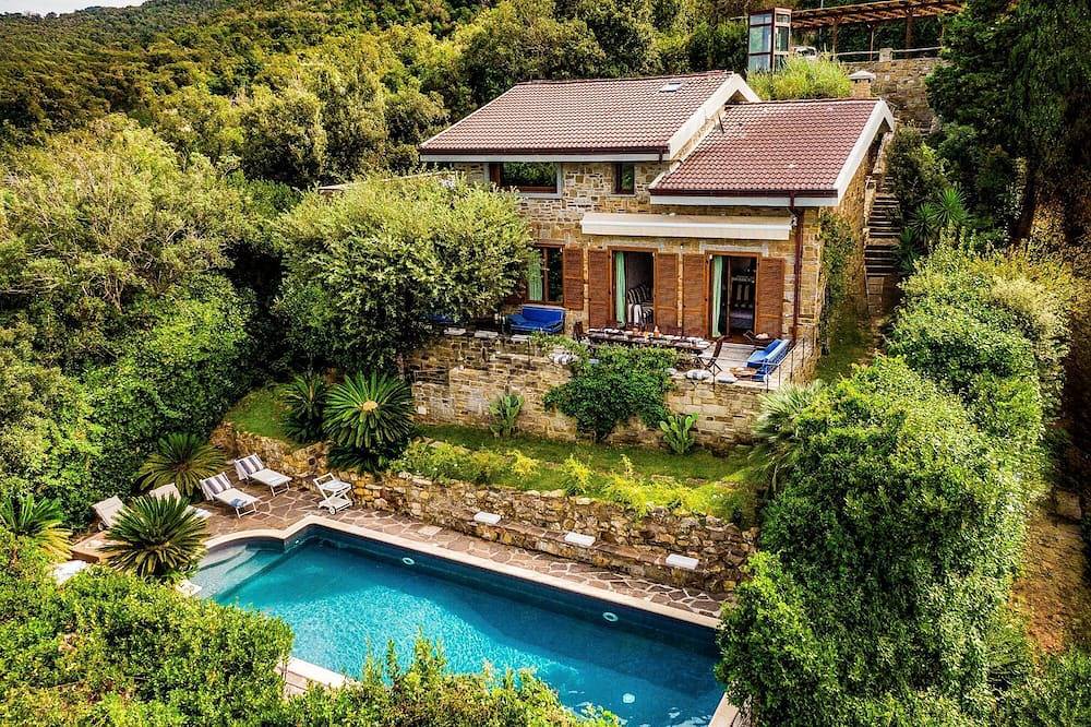 Villa for 10 People in Punta Ala, Maremma