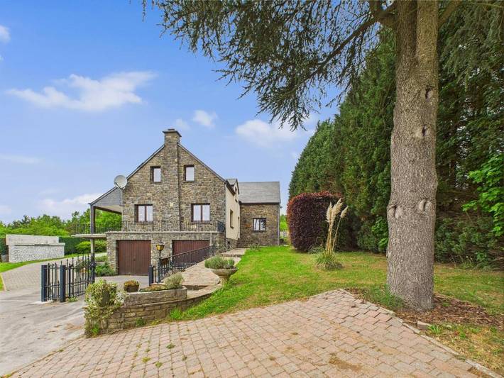 Location de vacances pour 8 personnes, avec jardin et balcon à Paliseul - 2