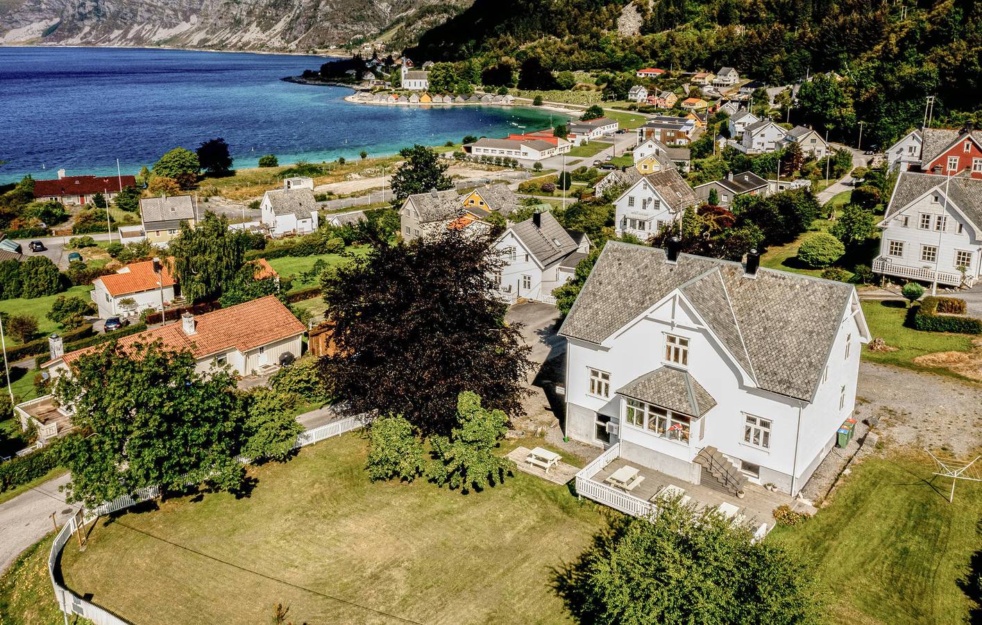 Ferienhaus für 12 Personen mit Terrasse in Selje