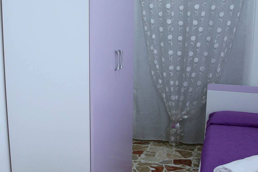 Appartamento intero, Accogliente Trilocale con Wi-Fi a Due Passi dal Mare in Capo Passero, Portopalo di Capo Passero