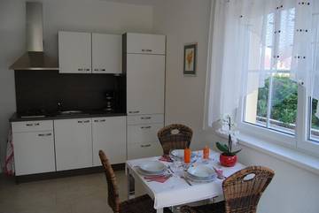 Holiday Apartment for 4 People in Vienna, Wien region & Wienerwald, Photo 3