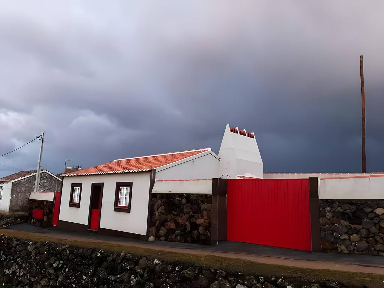 Ferienhaus 'Casa Das Cales' mit Meerblick, Wlan und Klimaanlage in Altares, Terceira (Azoren)
