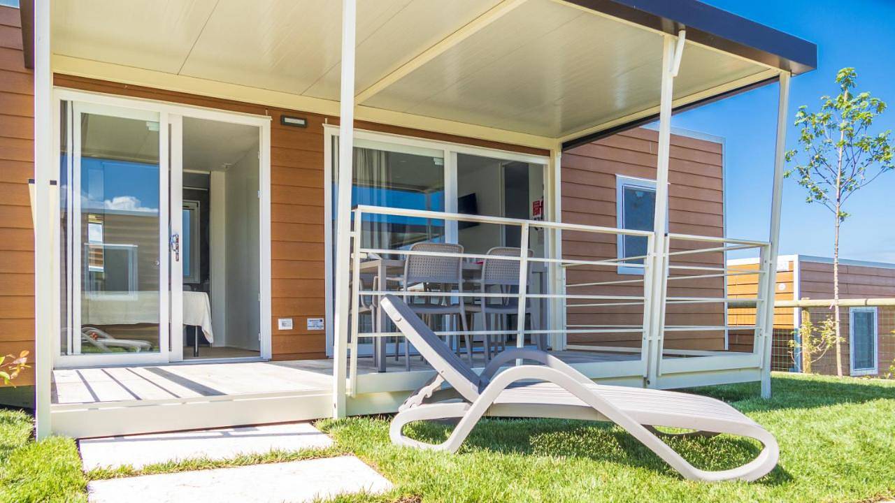 Idealazise Camping and Village in Lazise, Gardasee-Berge