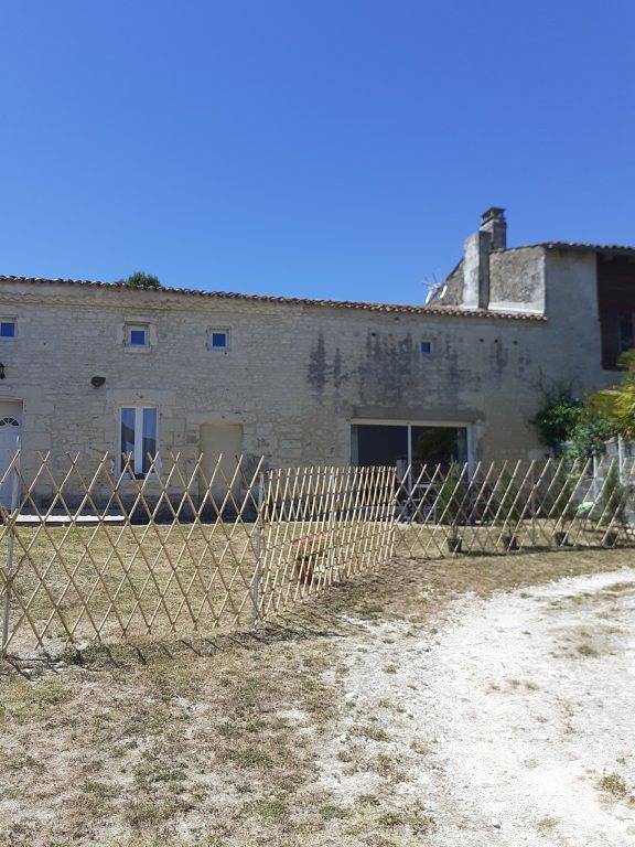 Gîte les bambous Charente-Maritime Estuaire de la Gironde in Saint-Dizant-du-Gua, Région de Jonzac