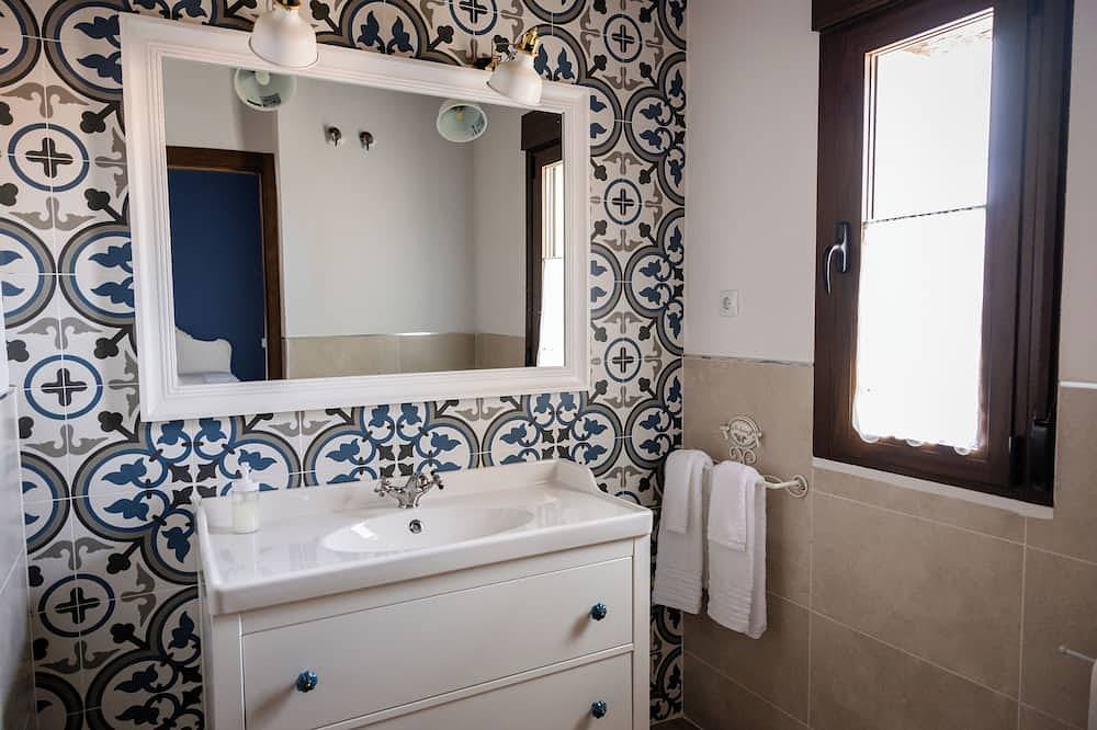 Entire apartment, Cerca de Todo lo que Tienes que Ver, Naturaleza, Patrimonio, Paisajes, Sigüenza in Alcolea del Pinar, Guadalajara Province