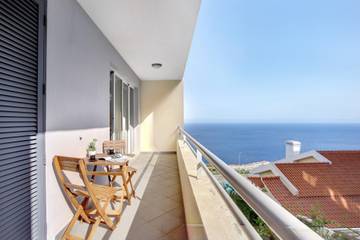 Casa De Férias para 4 Pessoas em Caniço (Santa Cruz), Madeira, Foto 1