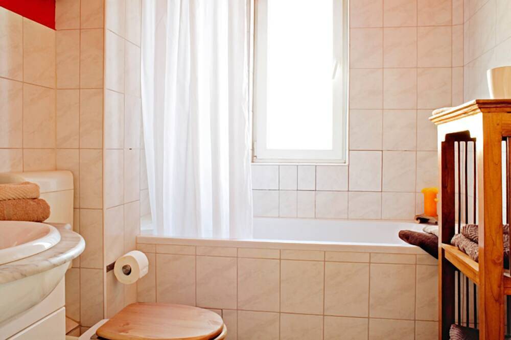 Ganze Wohnung, Modernes 2‑Zimmer‑Apartment mit Balkon & Badewanne im Bergmannkiez in Kreuzberg Berlin, Berlin