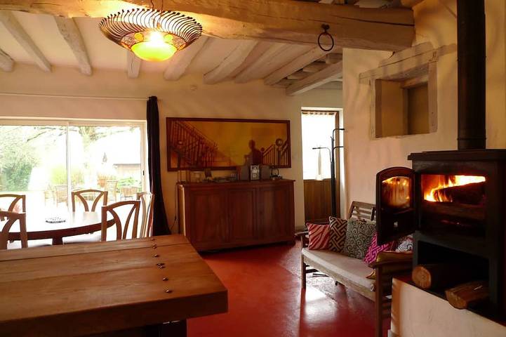 Casa rural en una hermosa propiedad de 6 hectáreas de claros prados y bosques in Donzy, Nièvre