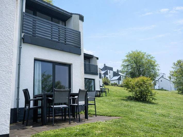 Ferienhaus für 4 Personen, mit Garten und Pool sowie Sauna
