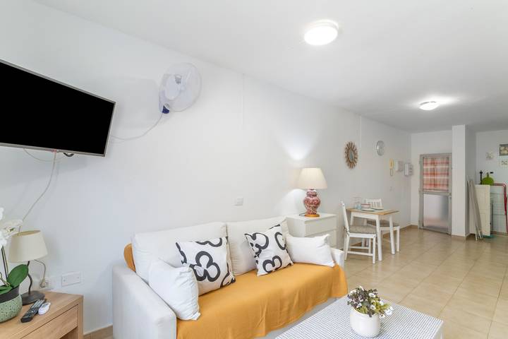 Estudio entero, Estudio de vacaciones 'Danoe 4' con vistas a la montaña y Wi-Fi in Mogán, Gran Canaria Sur