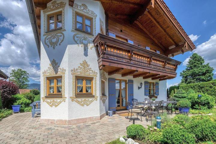 Ferienhaus für 8 Personen, mit Garten und Ausblick sowie Sauna in Schönau am Königssee
