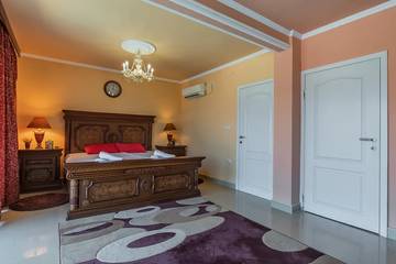 Villa für 14 Personen in Montenegro, Bild 2