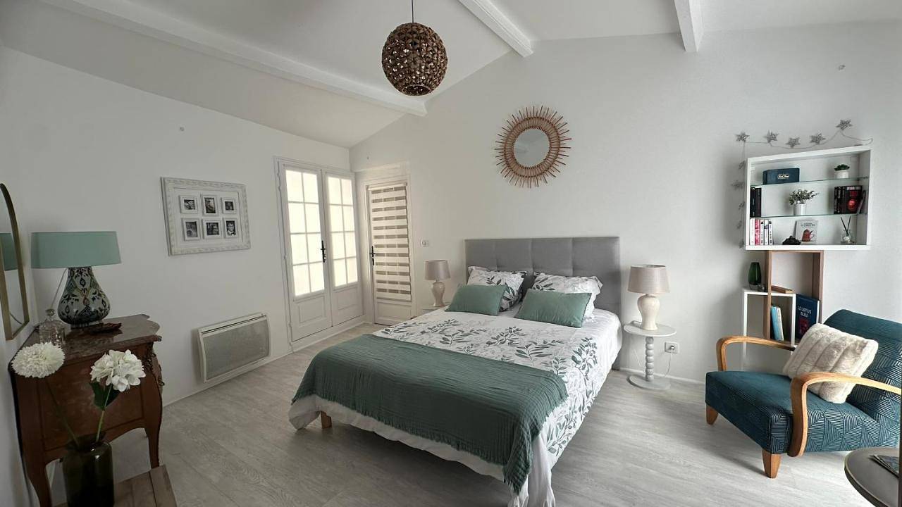 Maison de ville dans le centre d'un village classé in Mornac-sur-Seudre, Côte de Beauté