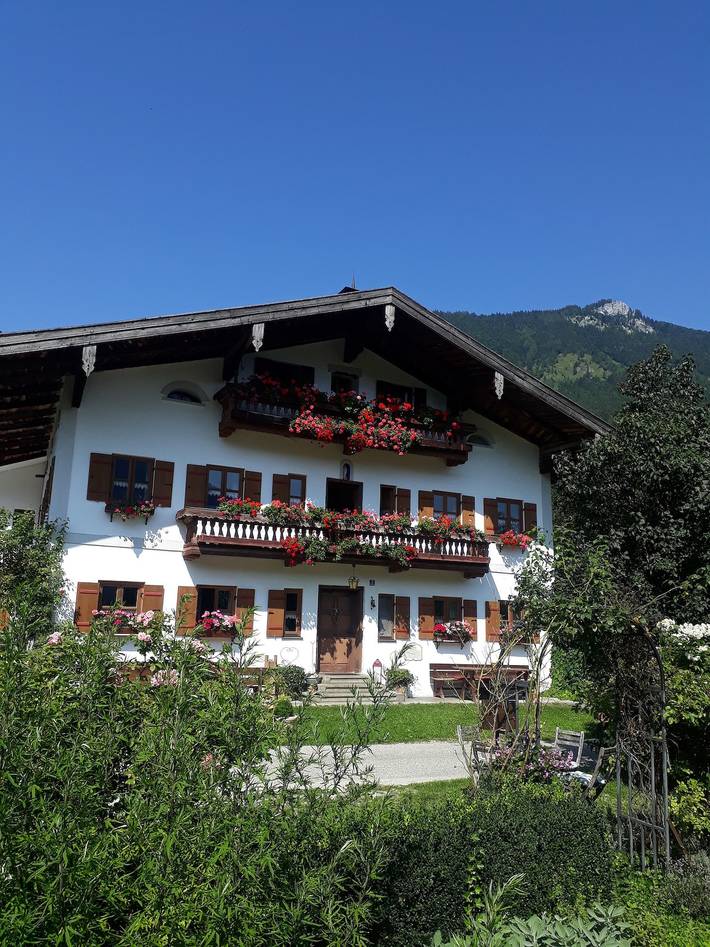 Ferienhaus für 4 Personen, mit Balkon und Garten