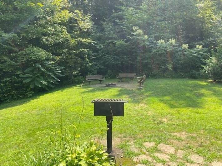 Cottage for 12 people, with terrace and hot tub as well as pool, with pets in Hocking Hills