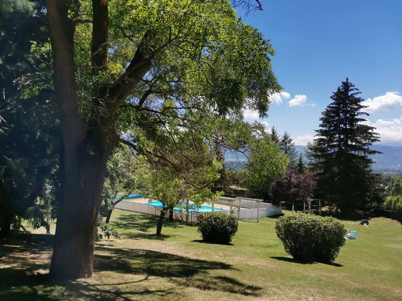 Studio entier, Studio 2 ch. Piscine, Vues Cadí, Salle de Sport et Aire de Jeux in Sainte-Léocadie, Parc naturel régional des Pyrénées catalanes