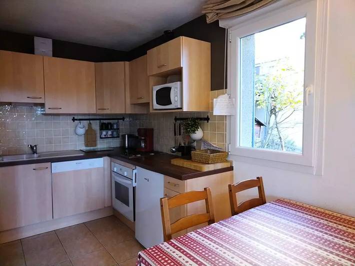 Apartamento entero, Muy bonita cabaña T2 con vista al jardín bosque in Les Angles, Parque Natural Regional de los Pirineos Catalanes