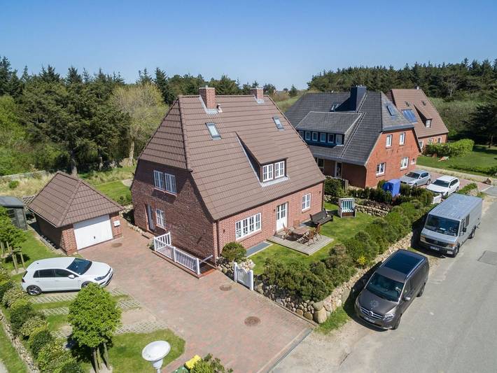 Ganze Ferienwohnung, White Pearl Eg - Luxus-App., strandnah für 4 Pers. mit Sauna, Terrasse, WLAN. Haustiere erlaubt. in Westerland, Sylt (Gemeinde)